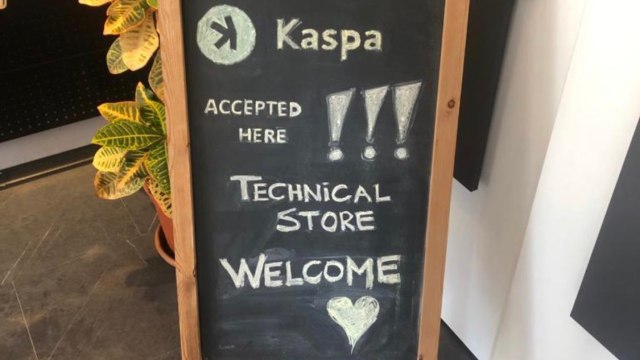 03A1B889-430A-4859-A098-BE3083A08E5B