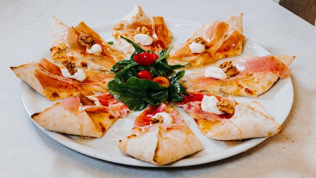 gourmet-pizza-a-must